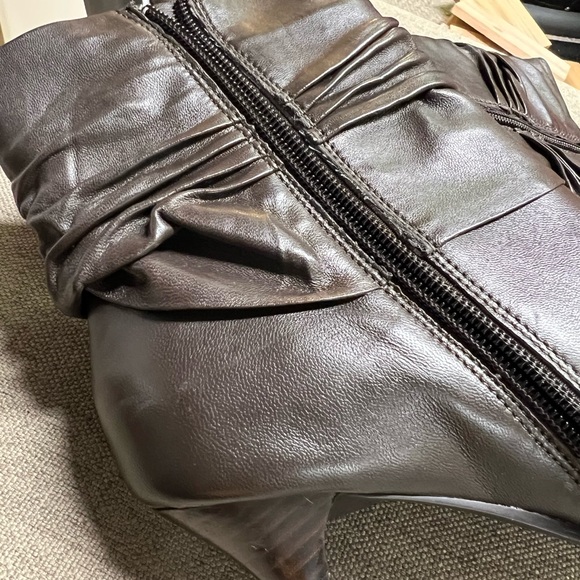 Chocolate Brown Carlos Santana Booties - Picture 7 of 8